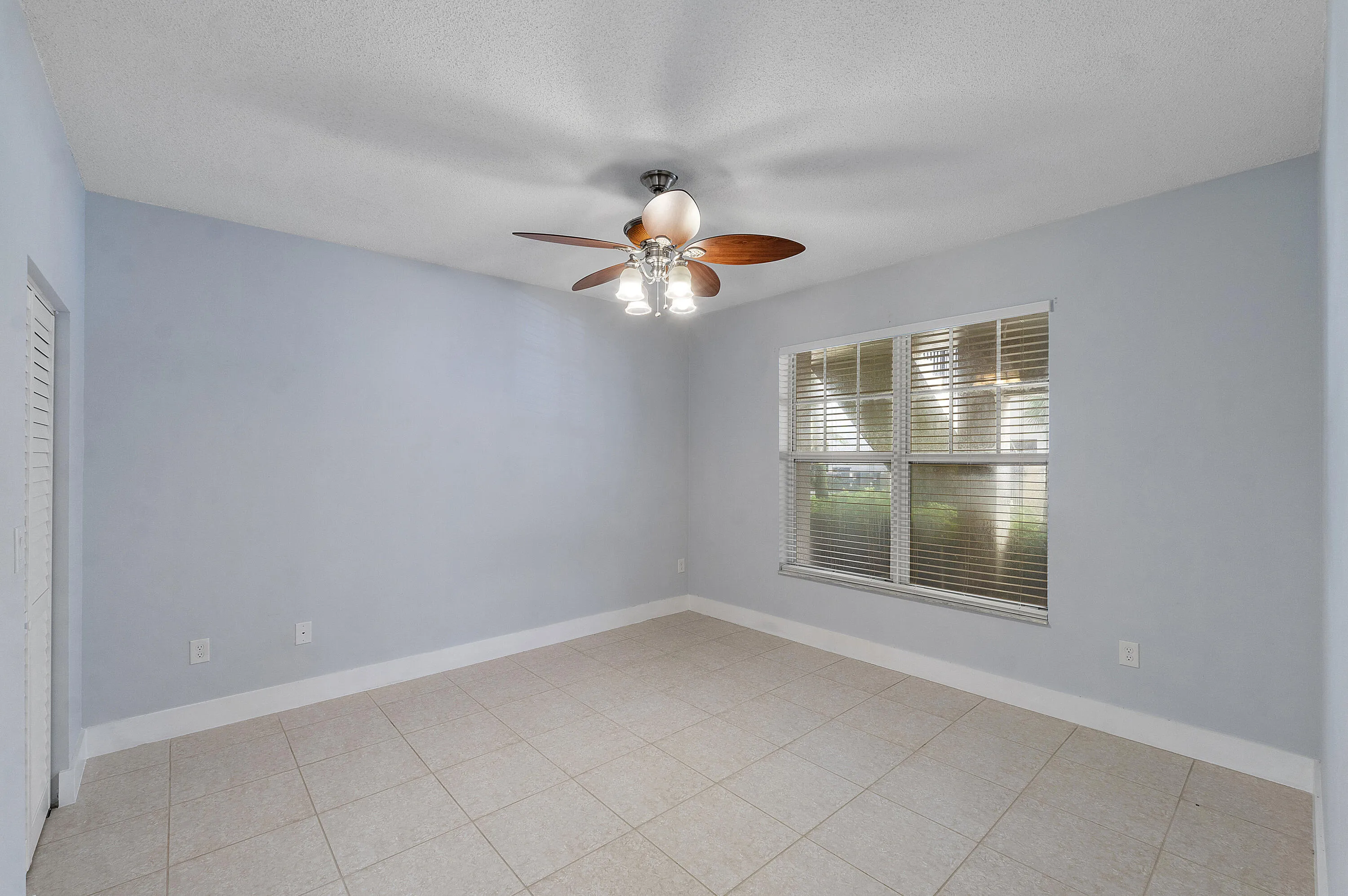 5980 W SAMPLE ROAD U104_007