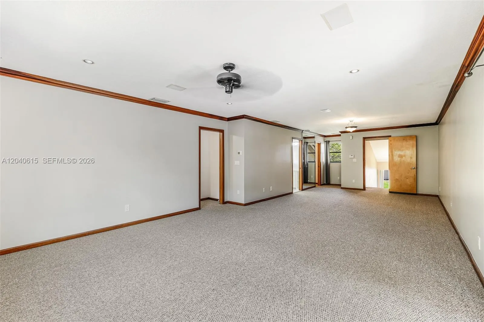 Property photo 323