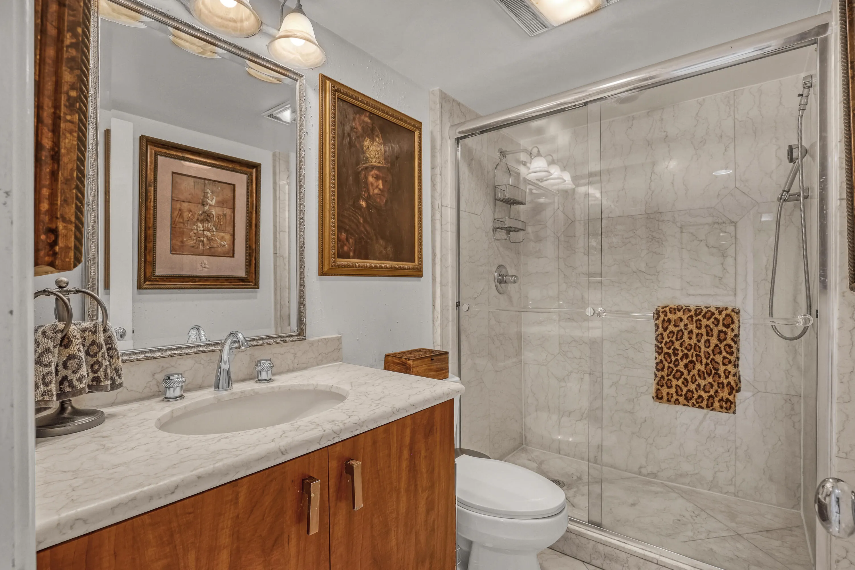 Clean, fresh & move-in ready