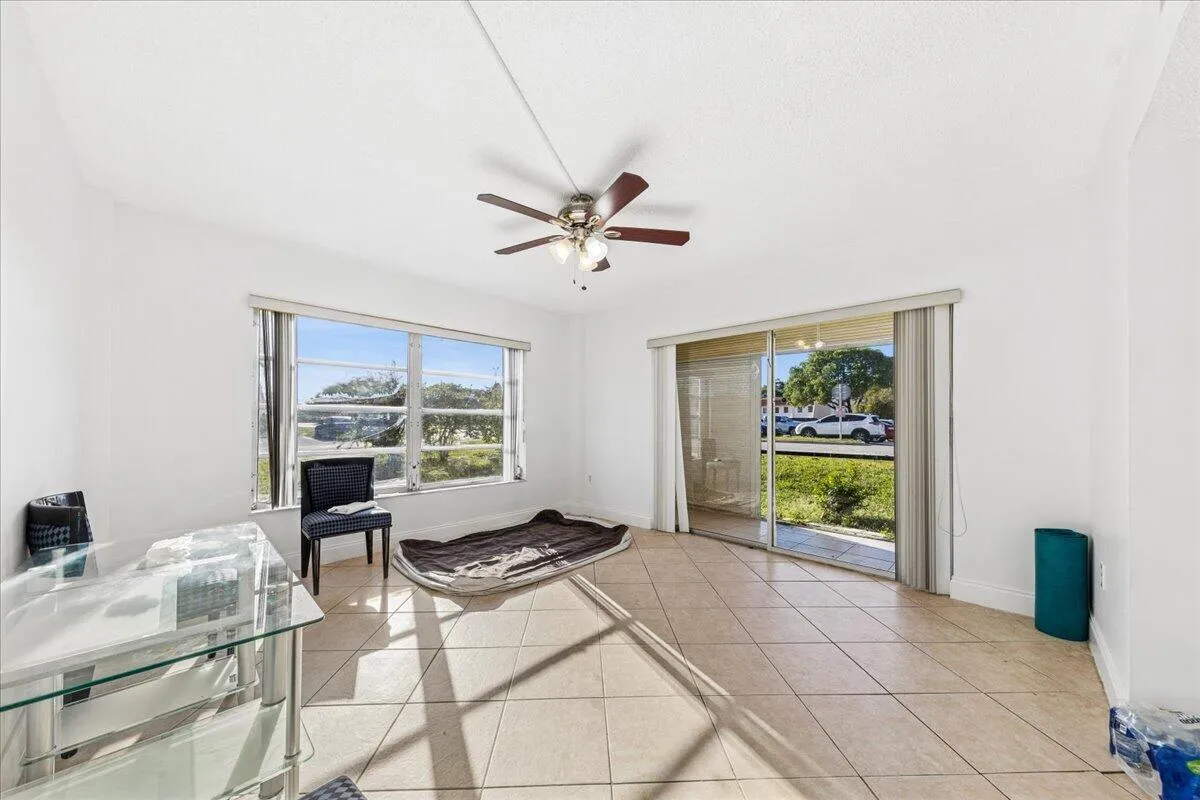 05-4156 Inverrary Dr #112, Lauderhill, F