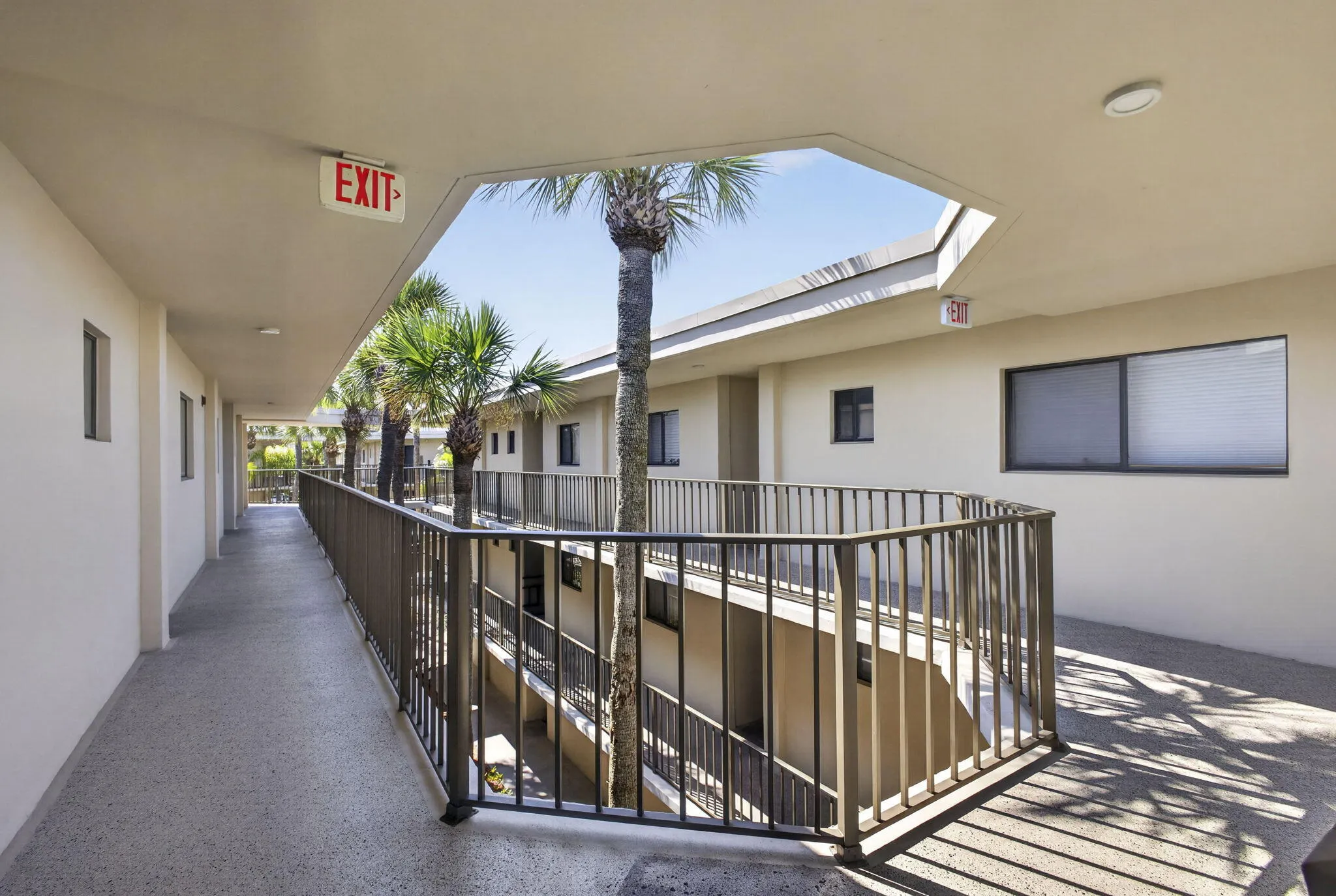 7-web-or-mls-BS1A4743