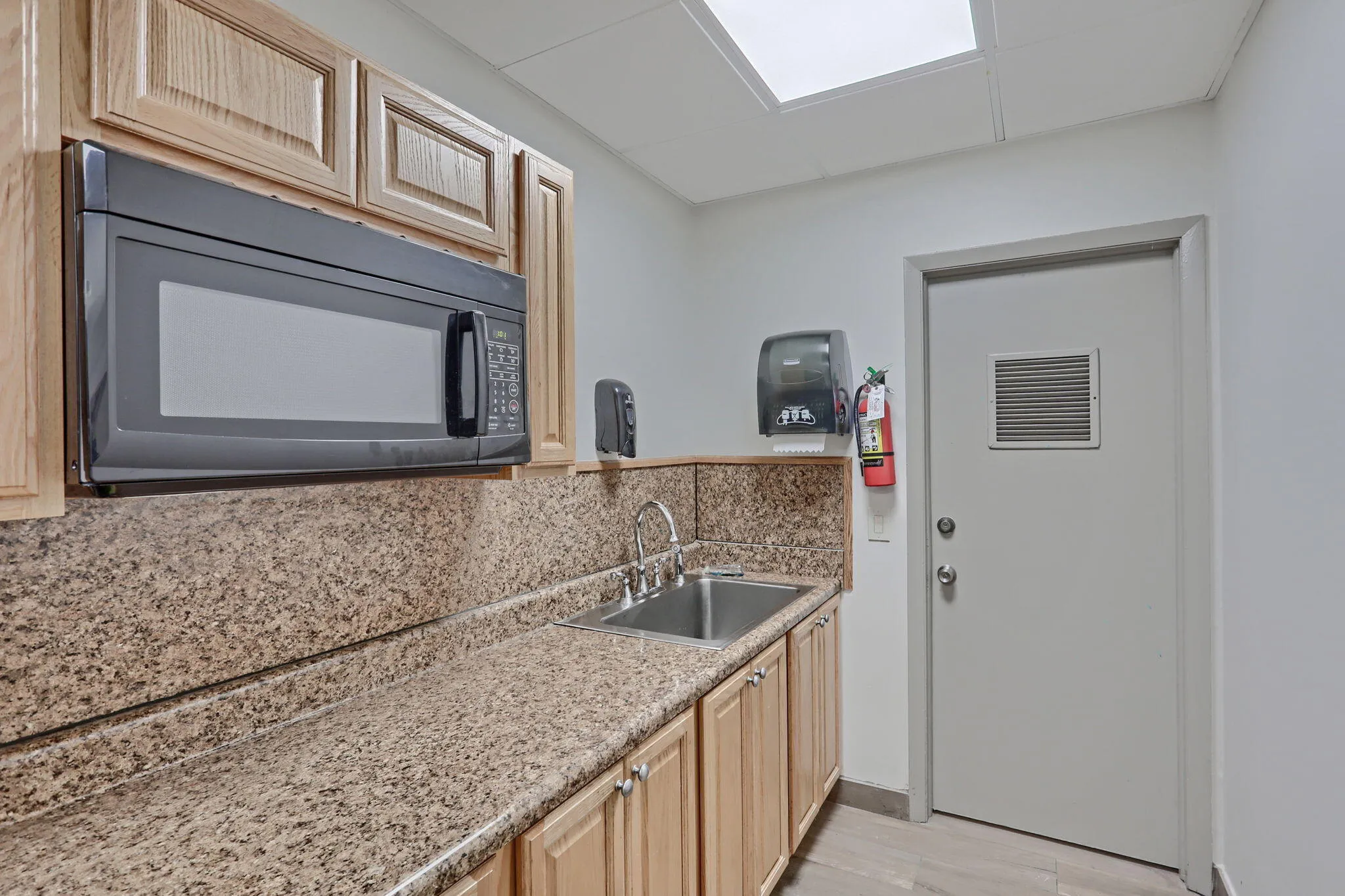 76-web-or-mls-28_320a7244-hdr(7)