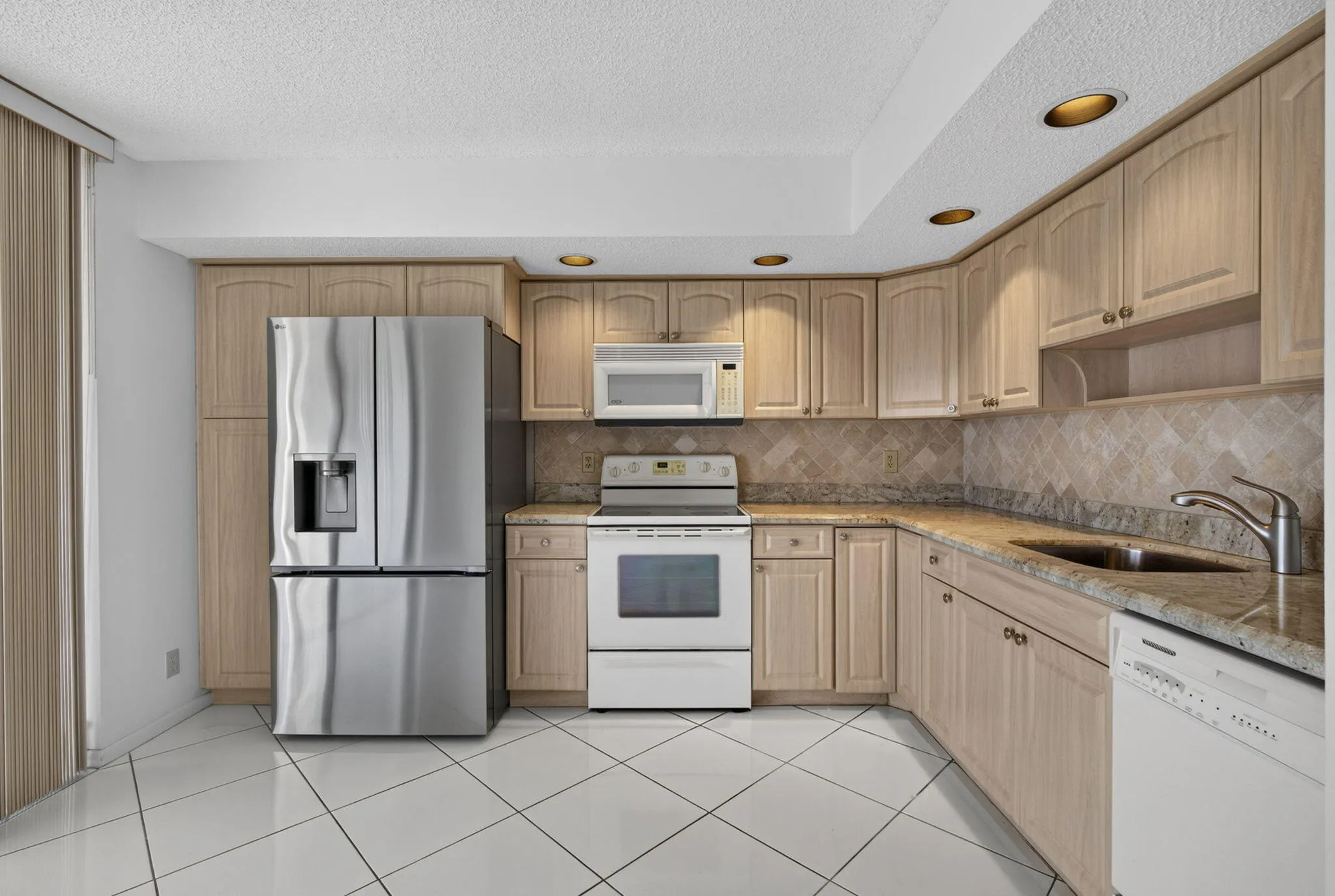 27-web-or-mls-BS1A4652