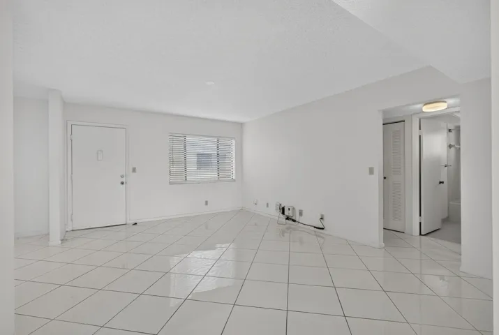 17-web-or-mls-BS1A4682
