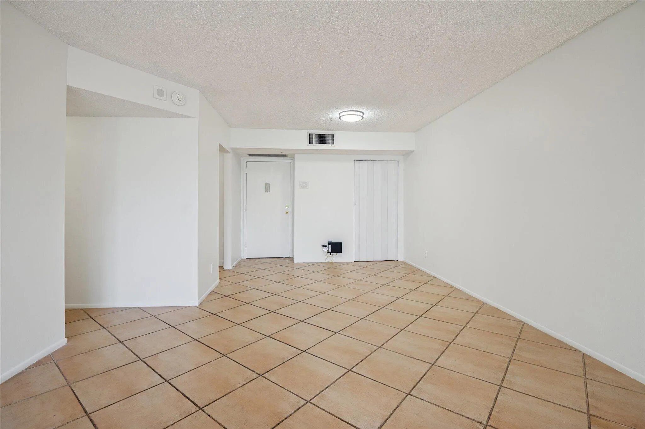 05-Cowan-1170 N Federal Hwy #309-5