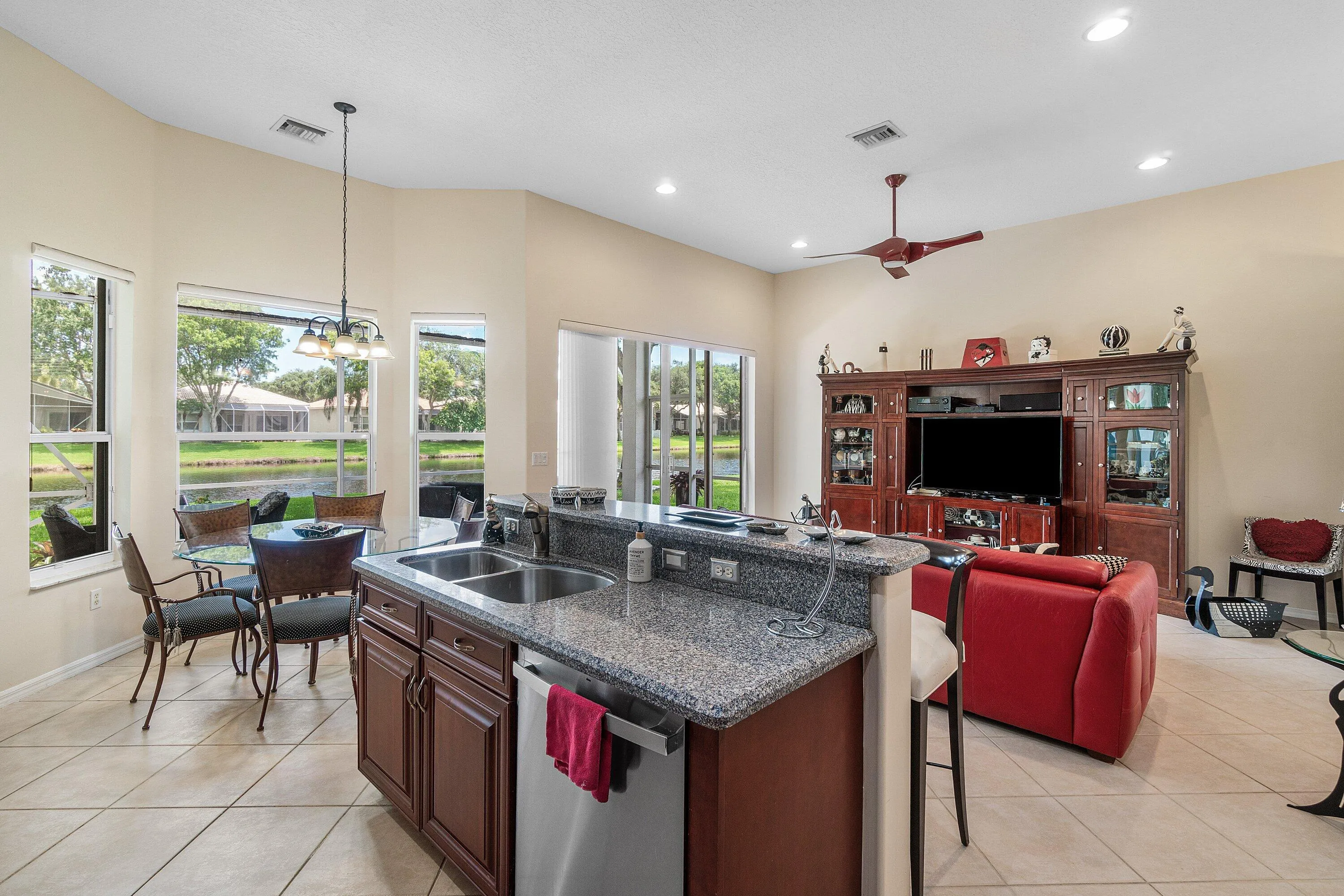 Kitchen/Family Room