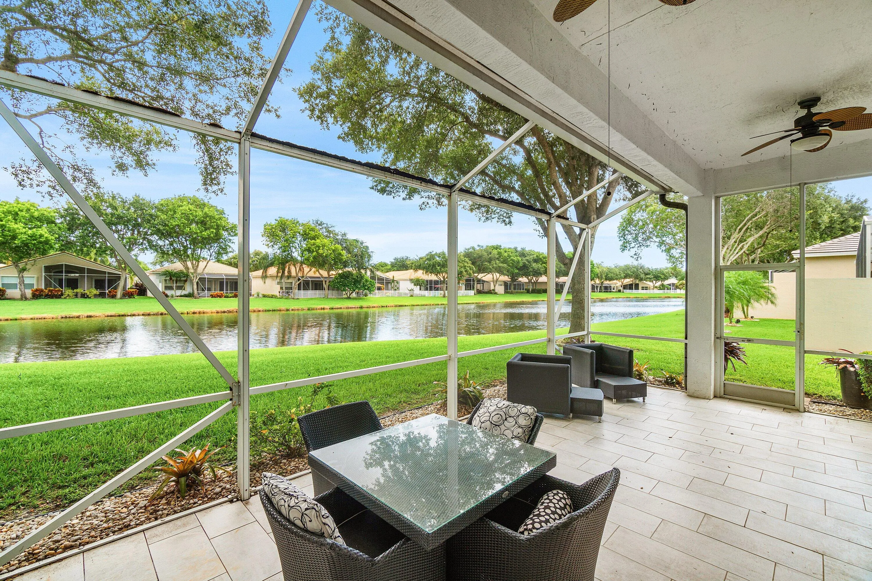 Lovely Lake Views!