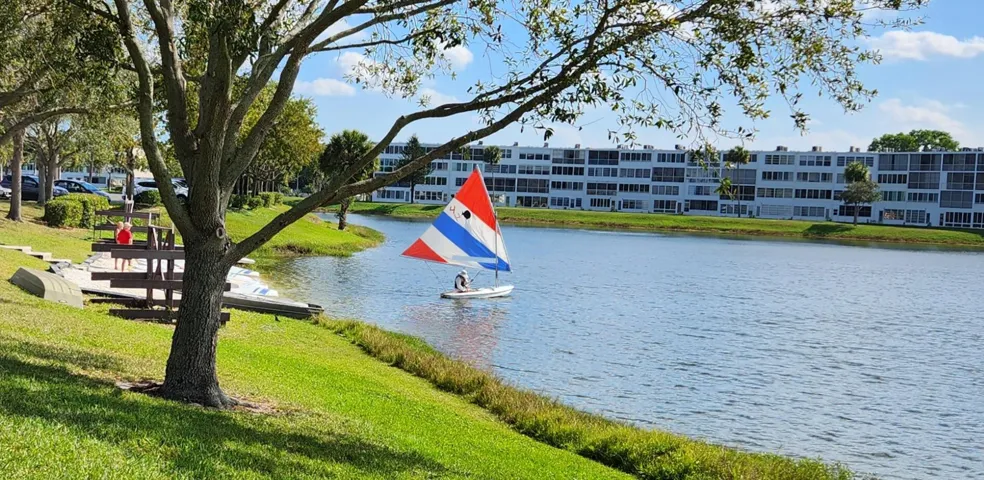 Sail on the peaceful lakes of Century Vi