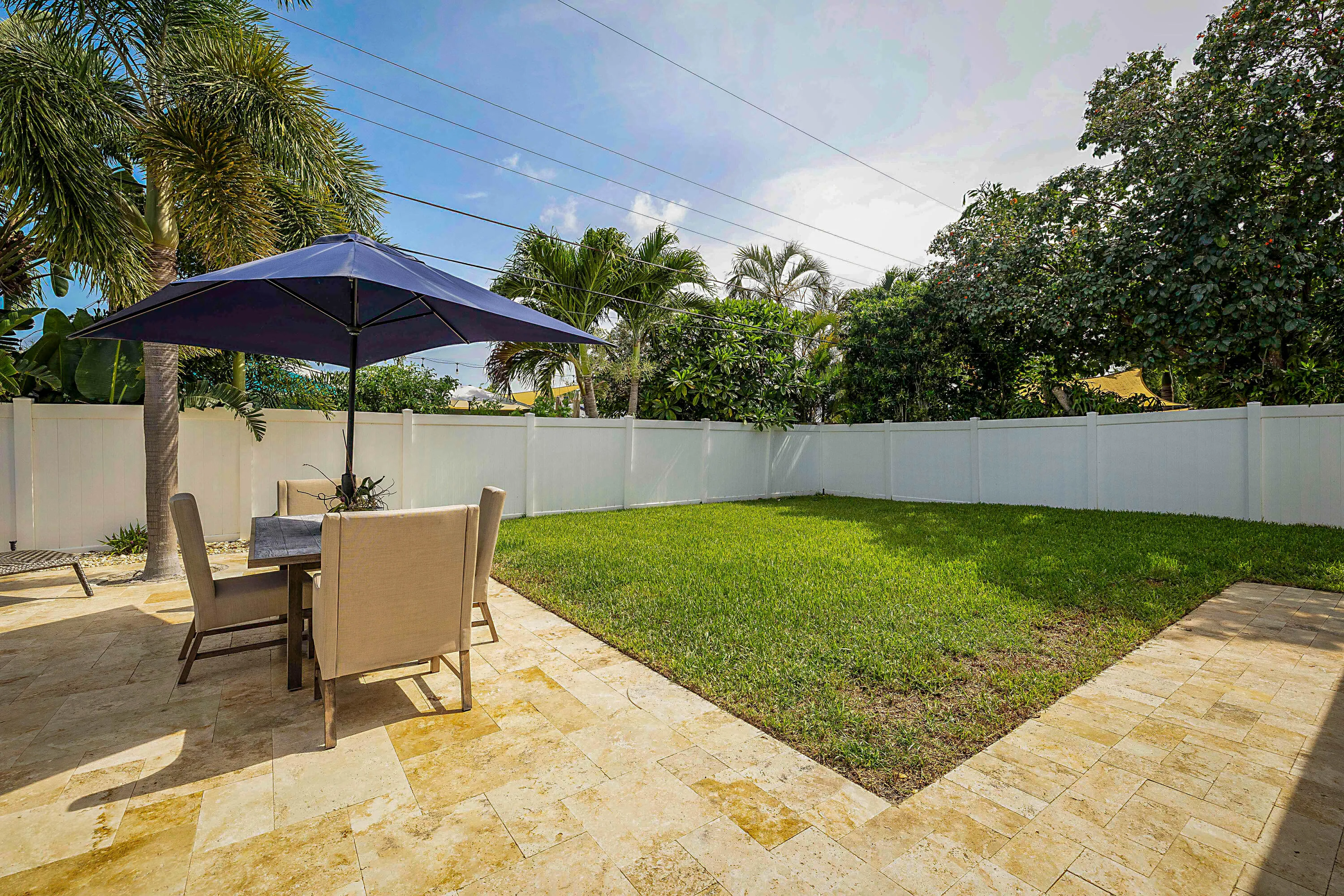 2620 NE 53rd St -38