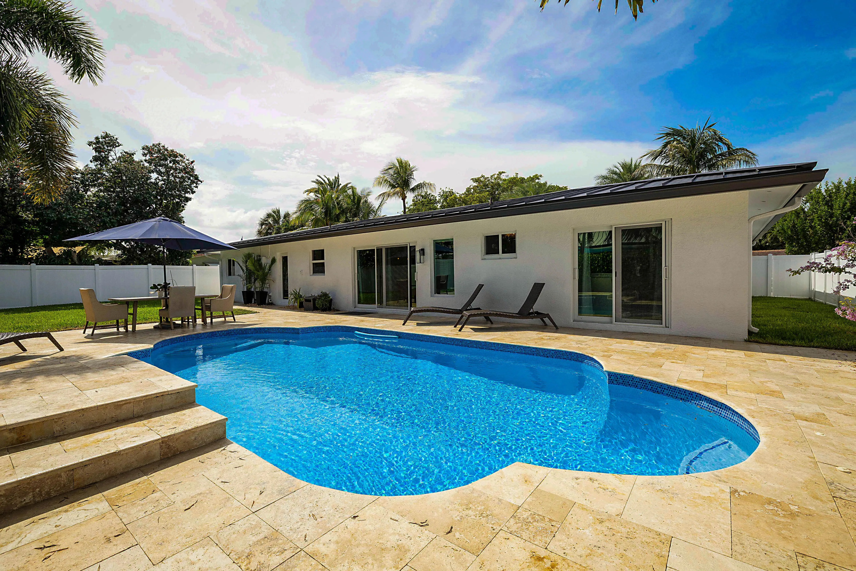 2620 NE 53rd St -30