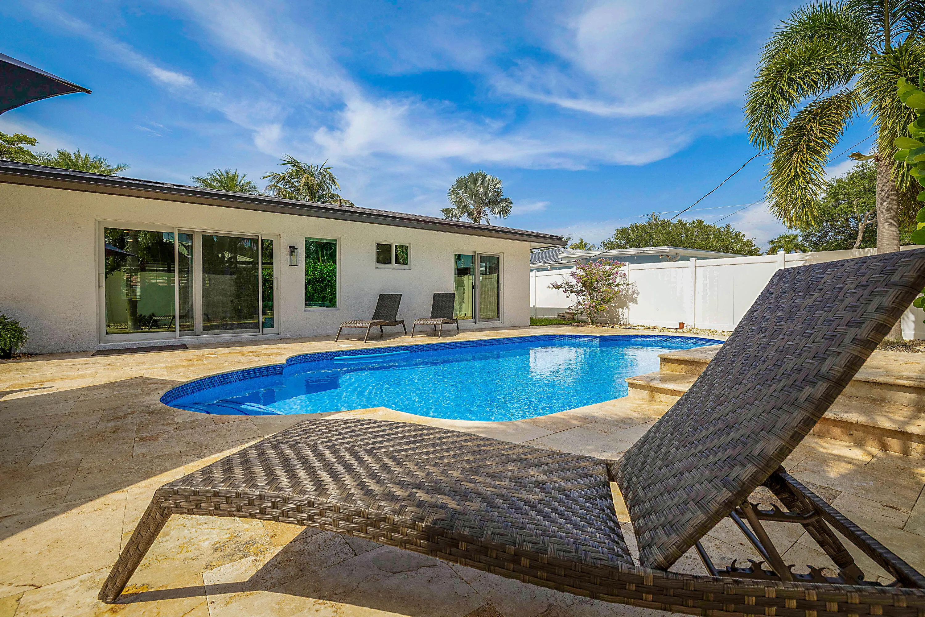 2620 NE 53rd St -36
