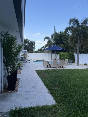 2620 NE 53rd St -42