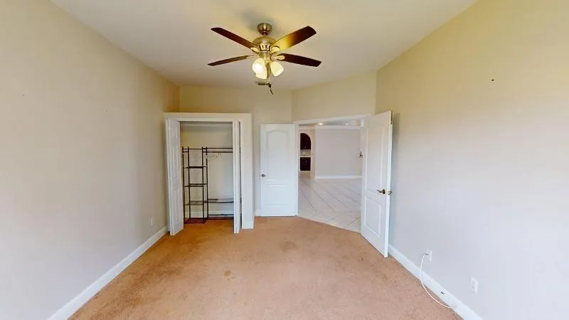 895-SW-Lake-Charles-Circle-06122026_1227