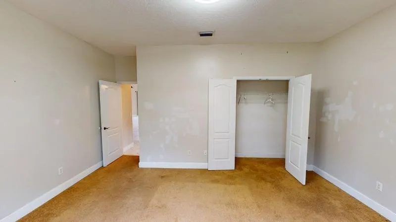 895-SW-Lake-Charles-Circle-06122026_1223