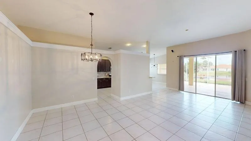 895-SW-Lake-Charles-Circle-06122026_1224
