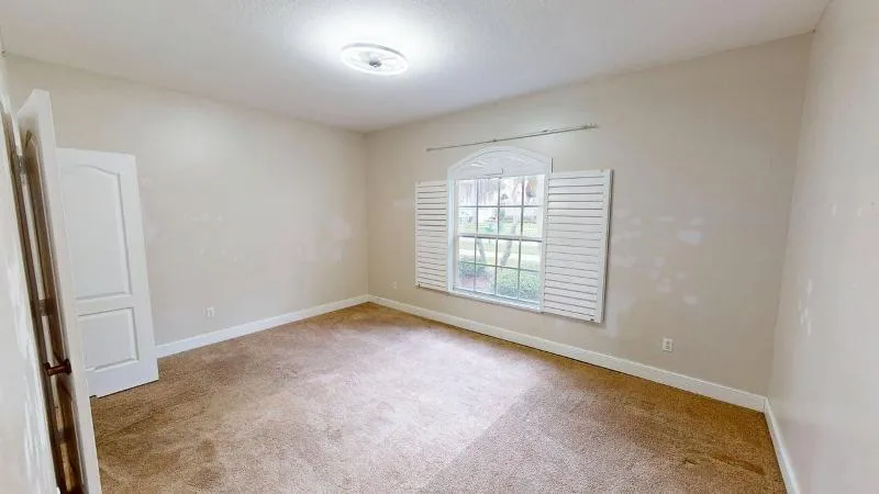 895-SW-Lake-Charles-Circle-06122026_1223