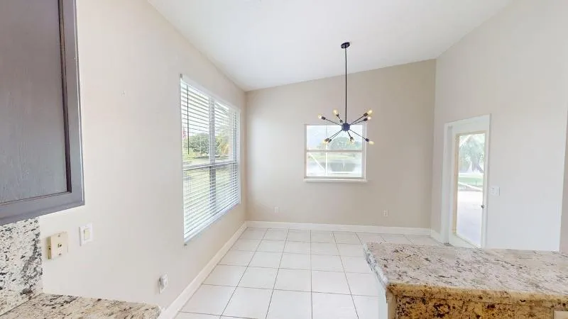 895-SW-Lake-Charles-Circle-06122026_1248