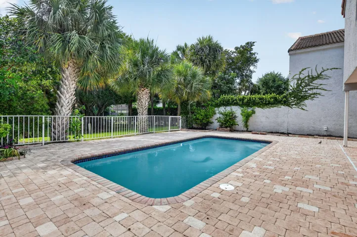 Pool/Patio