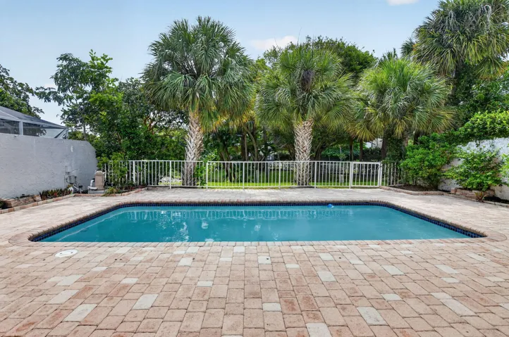 Pool/Patio