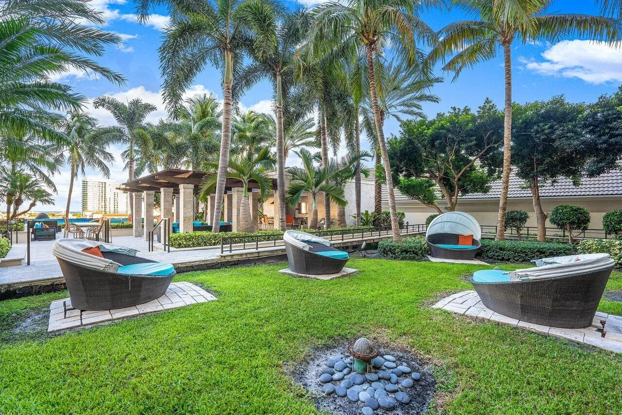 Resort-Style Green Space