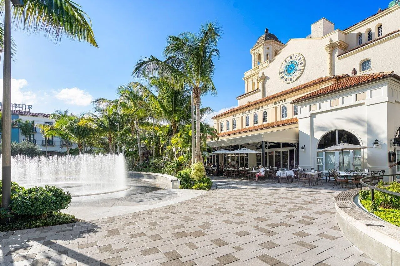 CityPlace Fountains and Fine Dining
