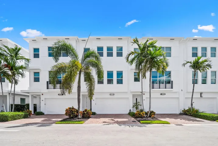 Front Elevation of Unit 25