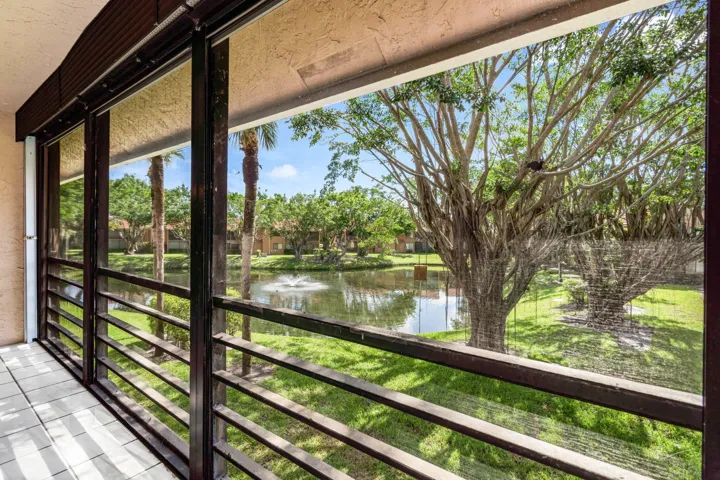 027-11262GreenLakeDrive-204-BoyntonBeach