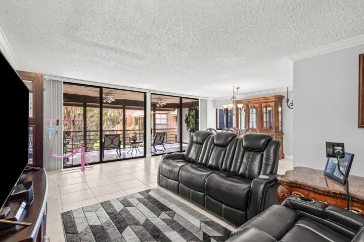 008-11262GreenLakeDrive-204-BoyntonBeach
