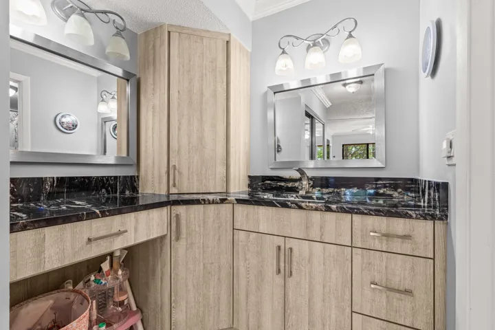 023-11262GreenLakeDrive-204-BoyntonBeach