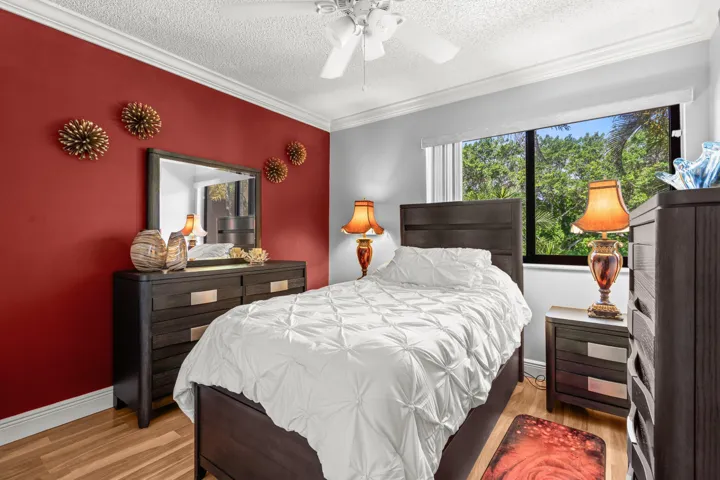 015-11262GreenLakeDrive-204-BoyntonBeach