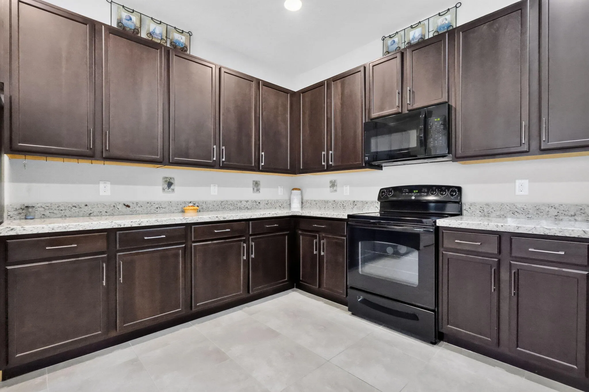 8135 Cantabria Falls Dr