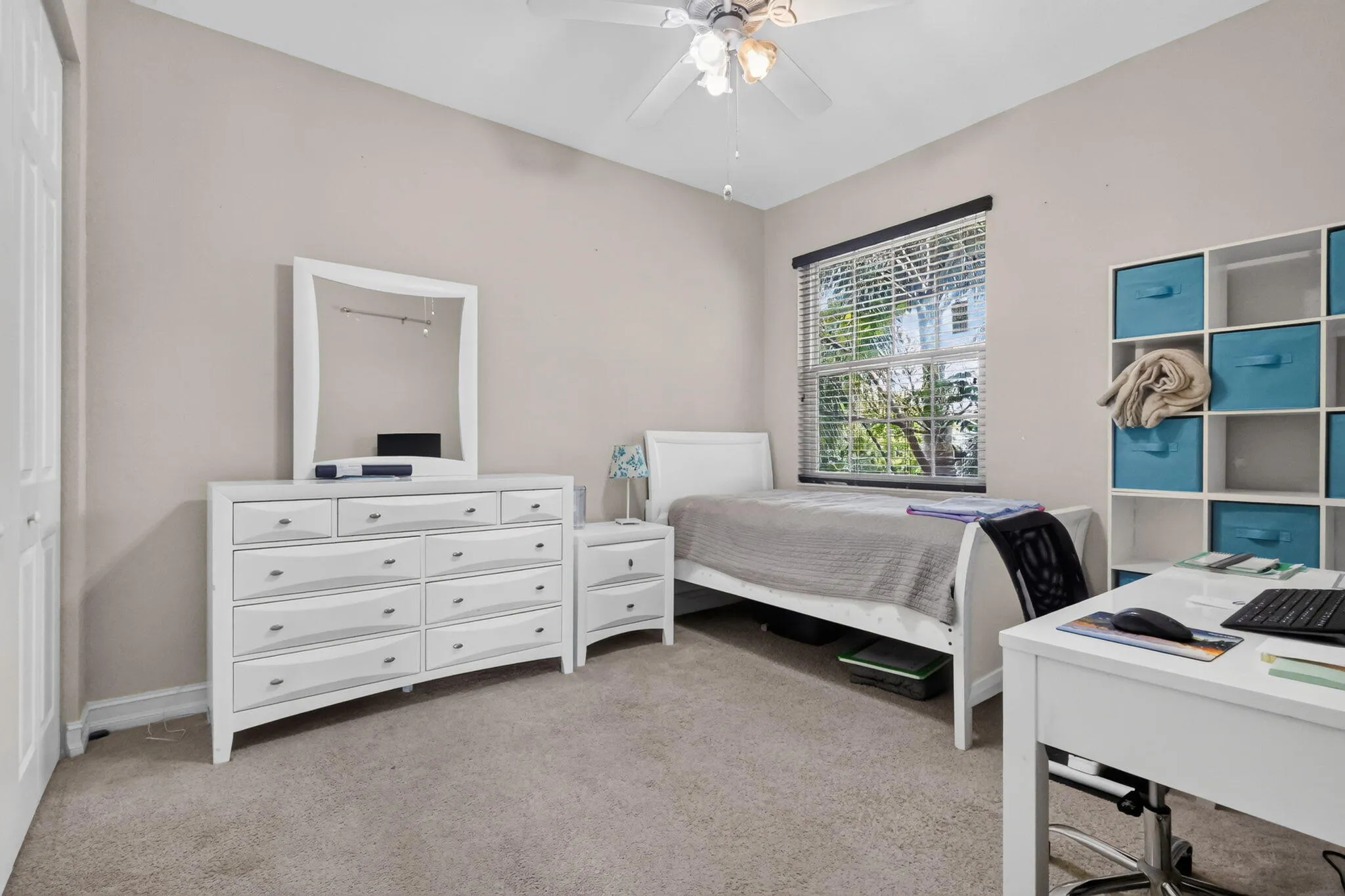 Upstairs guest bedroom