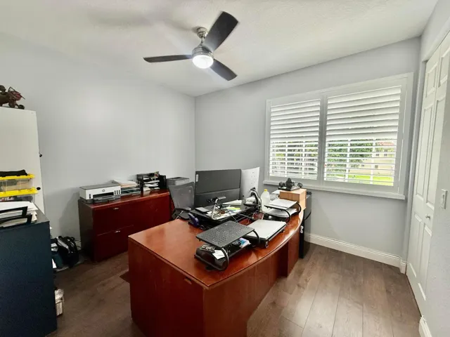 Guest Bedroom with Walk-in Closet and beautiful view of historical tree