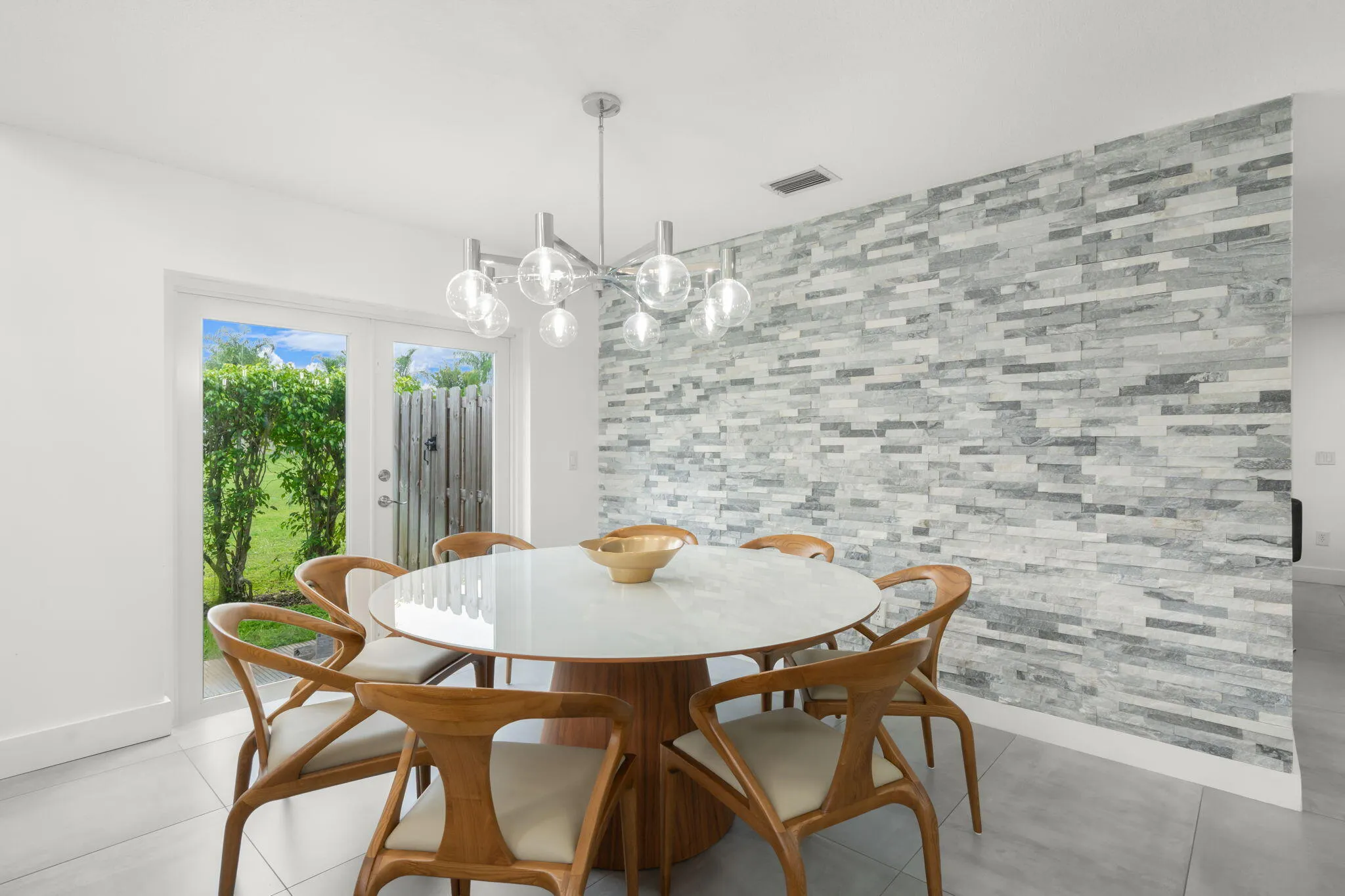 12-web-or-mls-52 Gables Blvd Weston, FL-