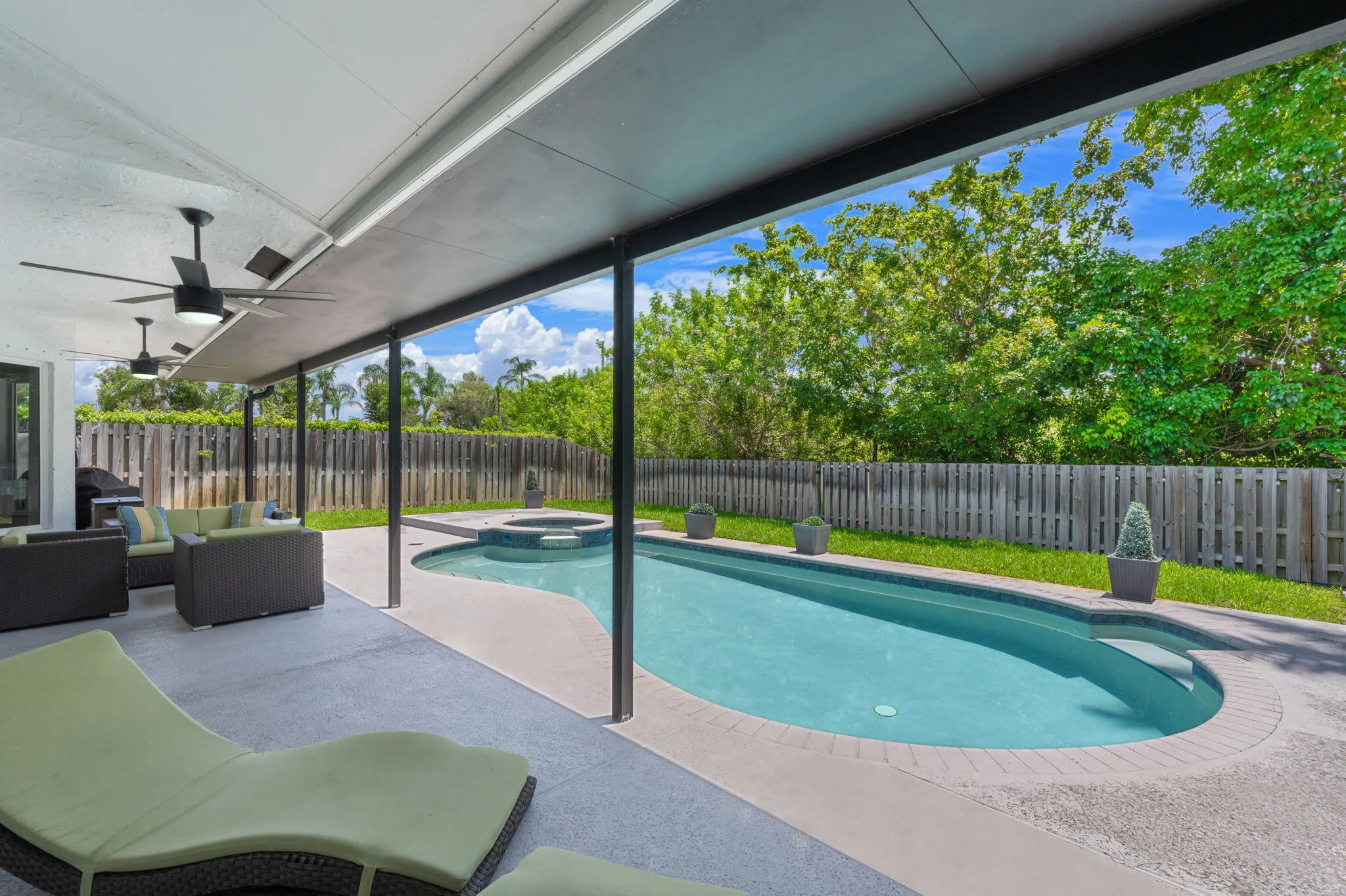 37-web-or-mls-52 Gables Blvd Weston, FL-