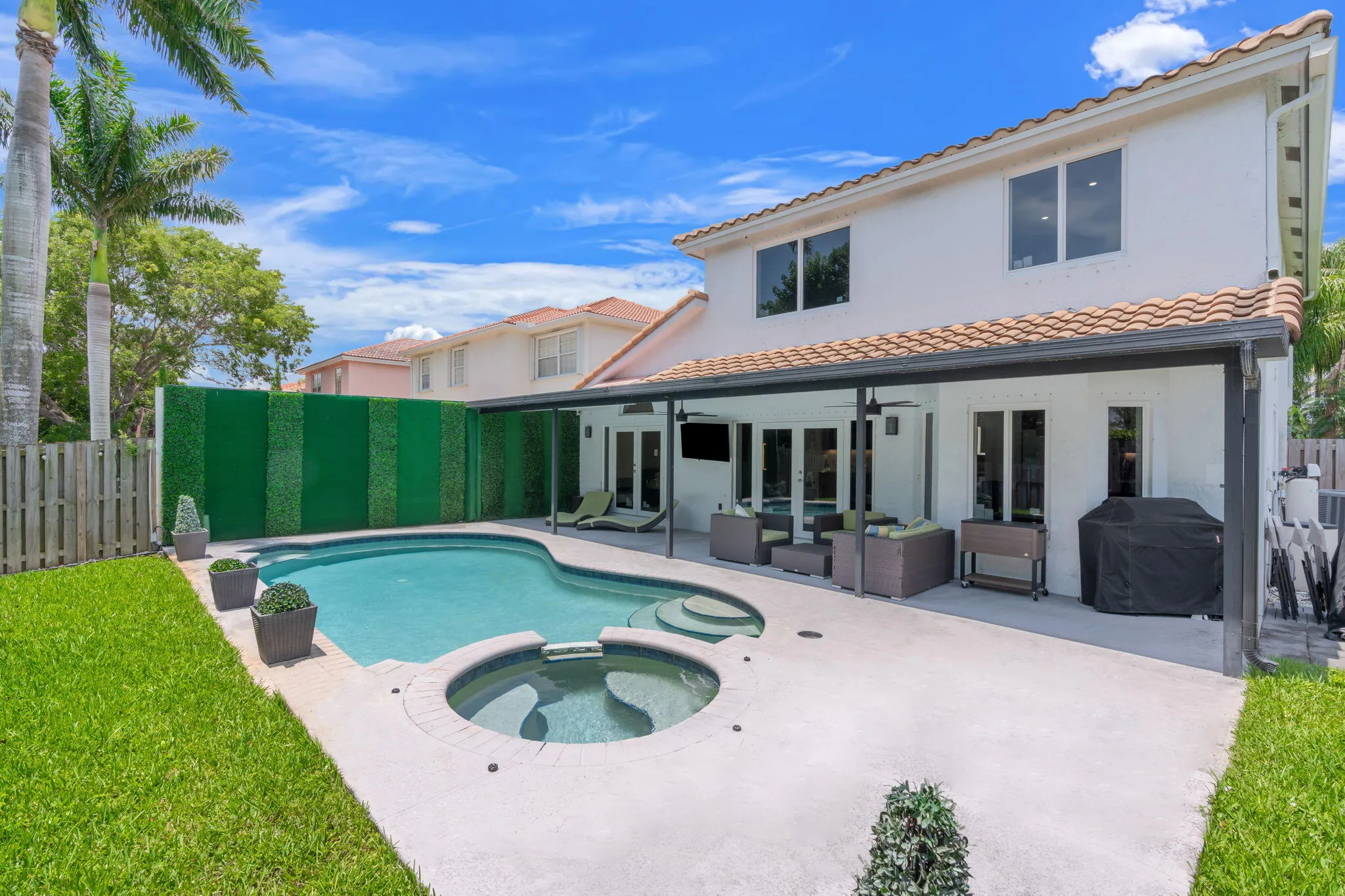 43-web-or-mls-52 Gables Blvd Weston, FL-