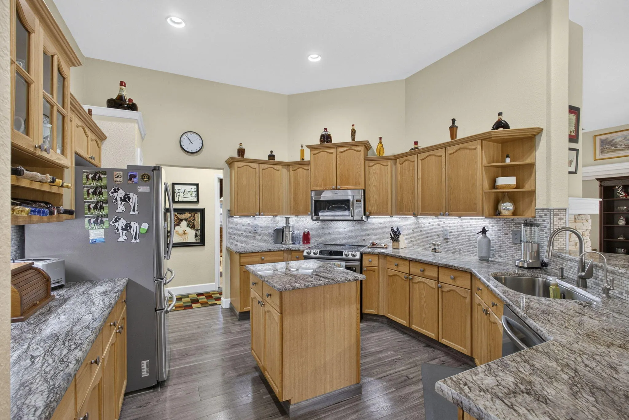 Granite Kitchen , with Induction Range