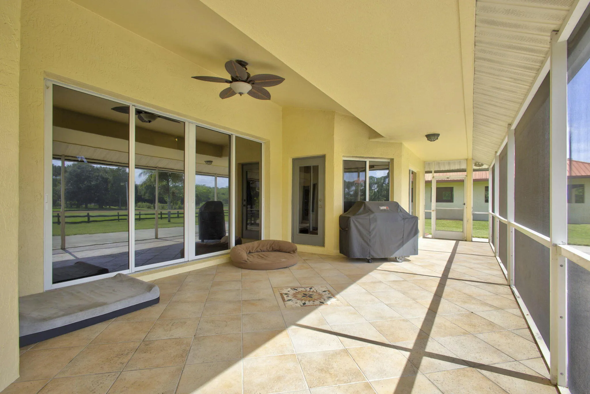 Large Screen Porch