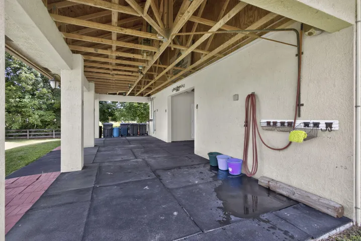 CBS Barn 2 wash Racks