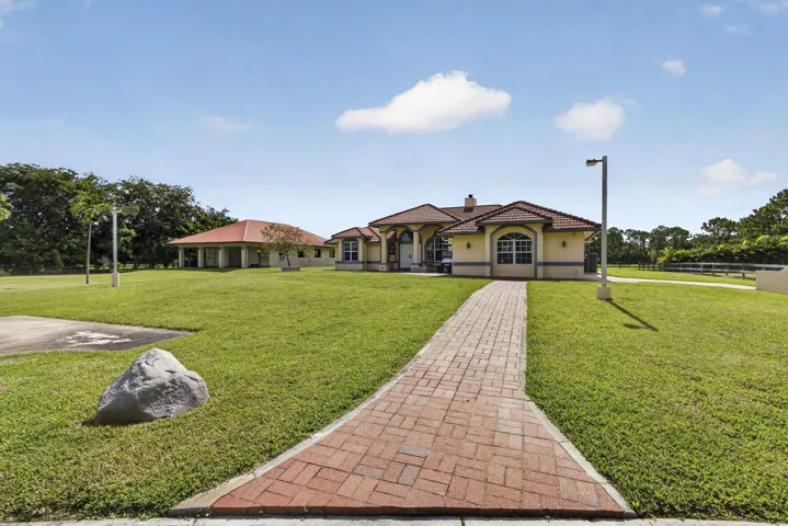 11-web-or-mls-BS1A2898