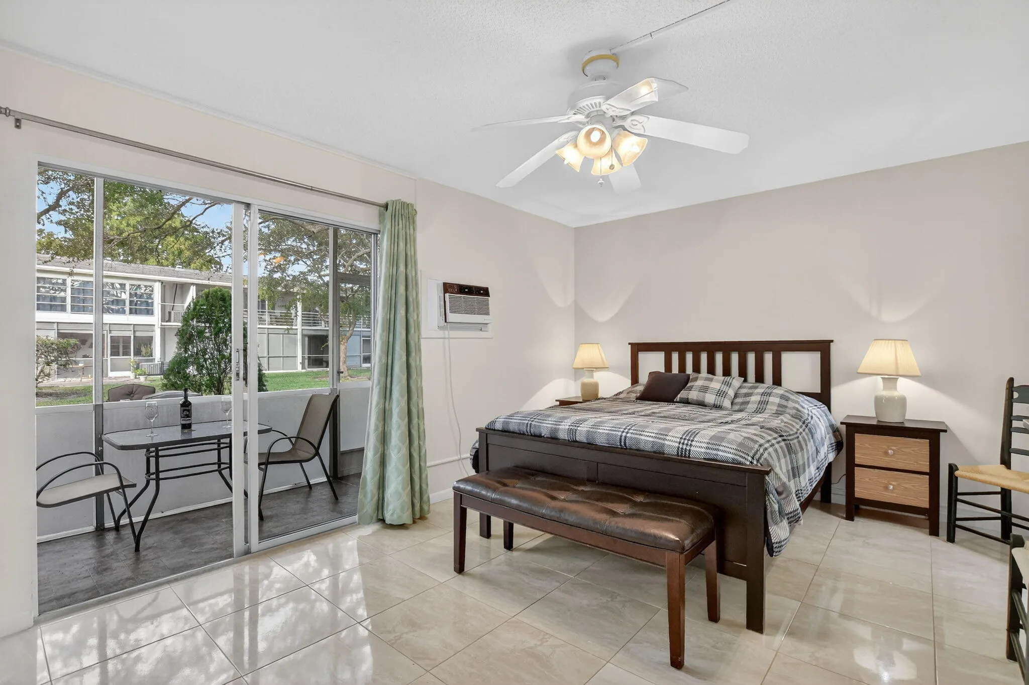 438 Tilford U