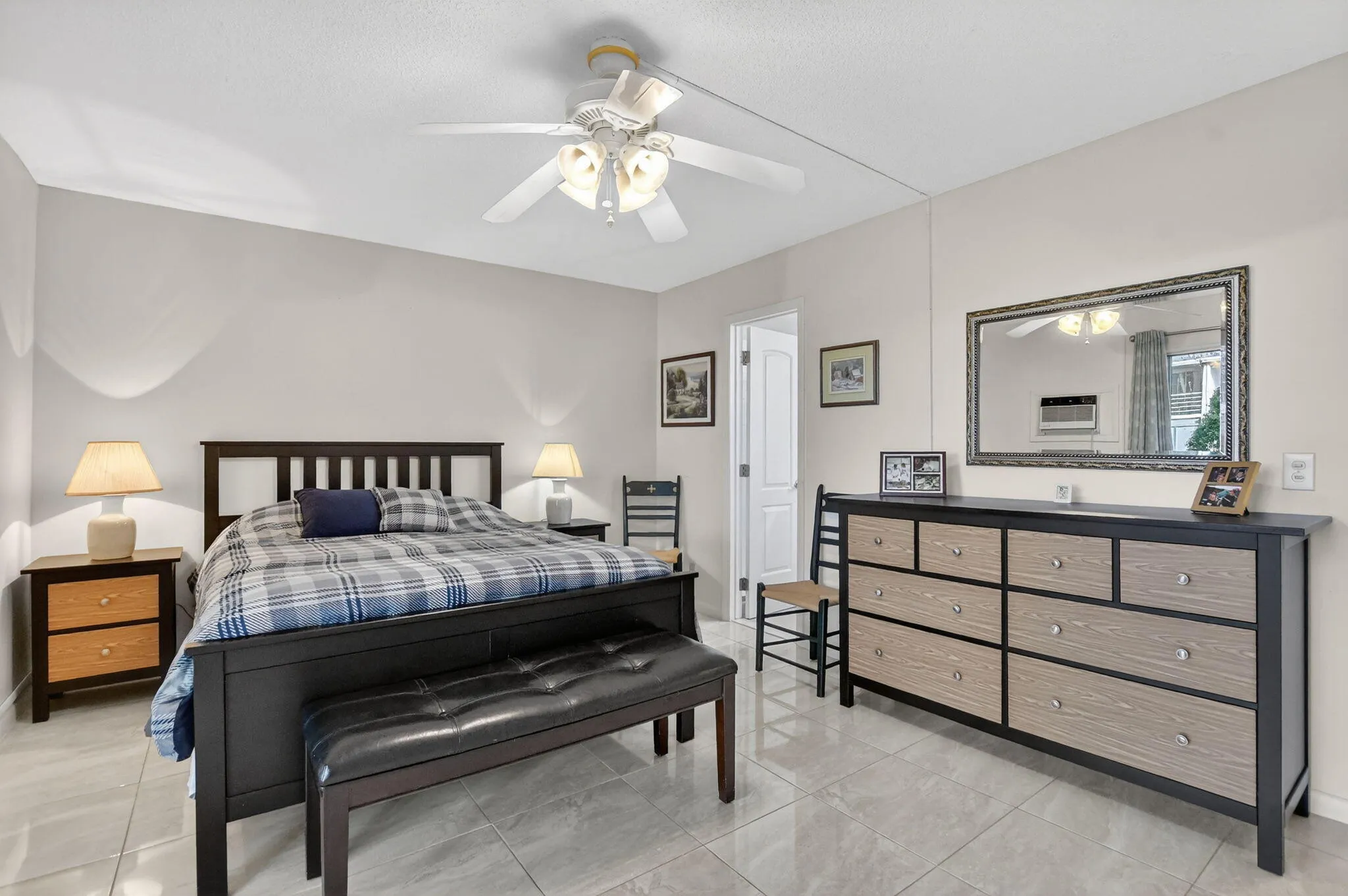 438 Tilford U