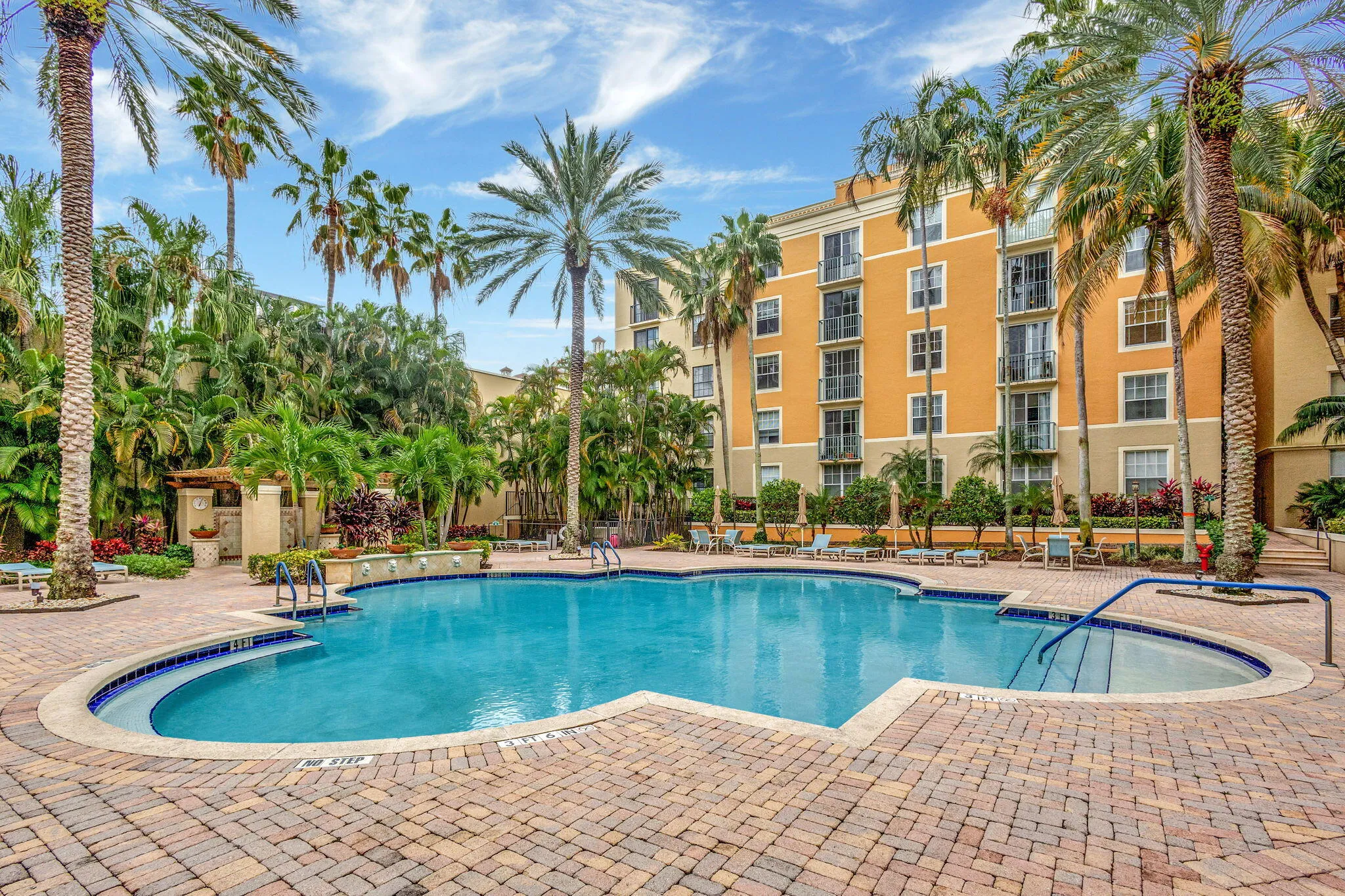 courtyards pool side view