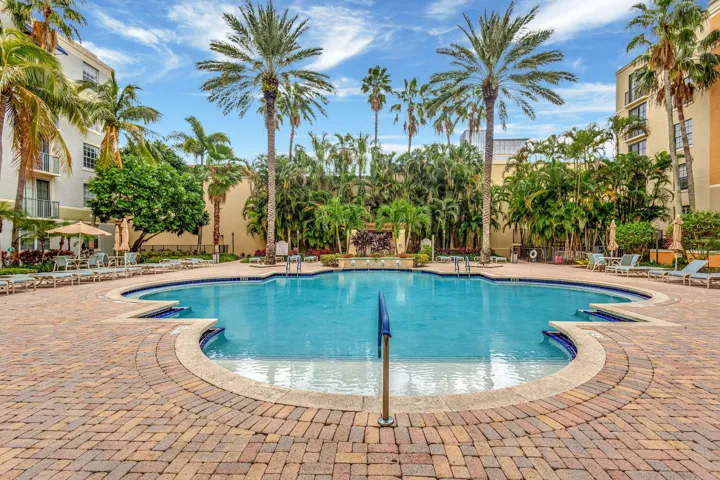 courtyards pool