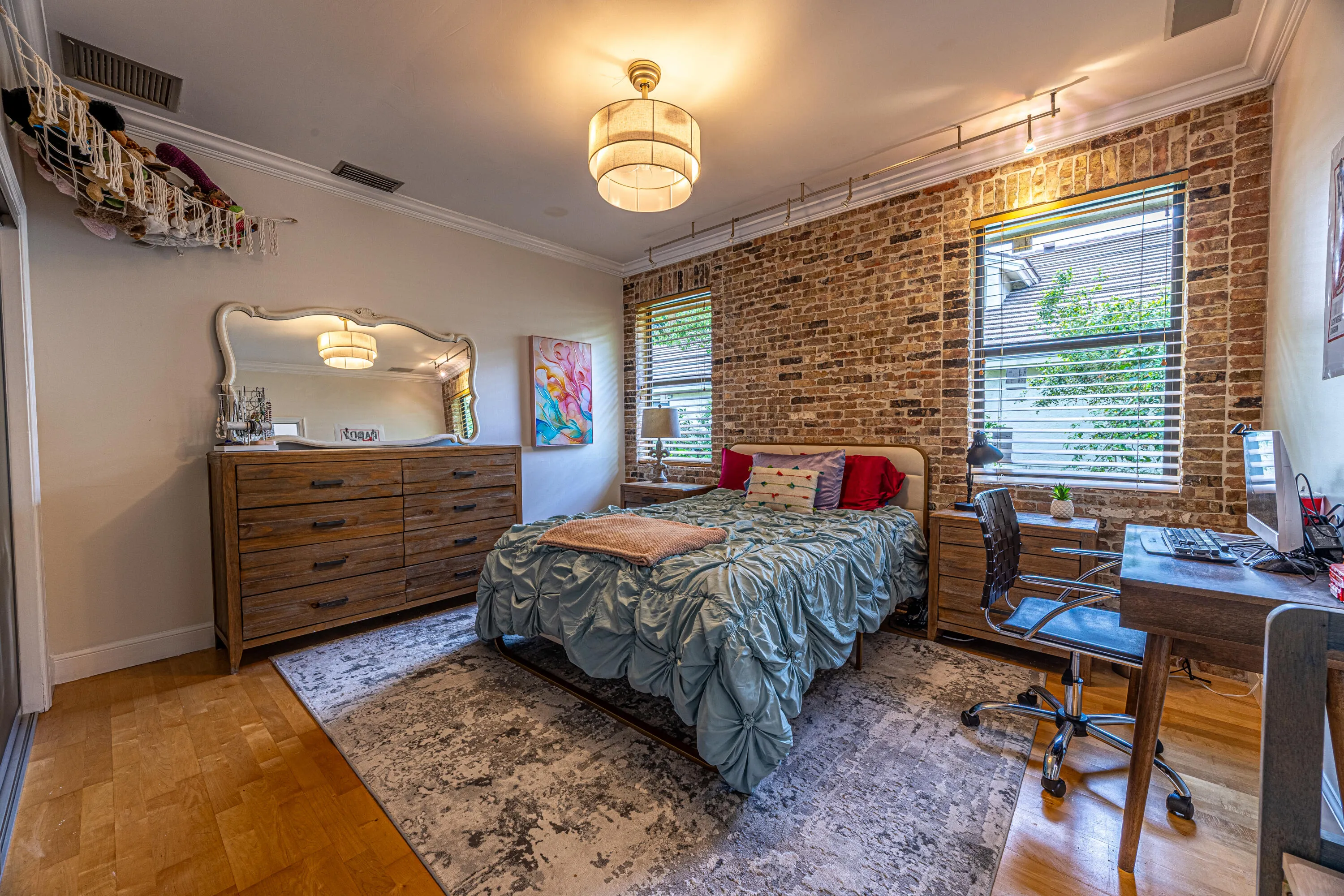 153A0034-HDR