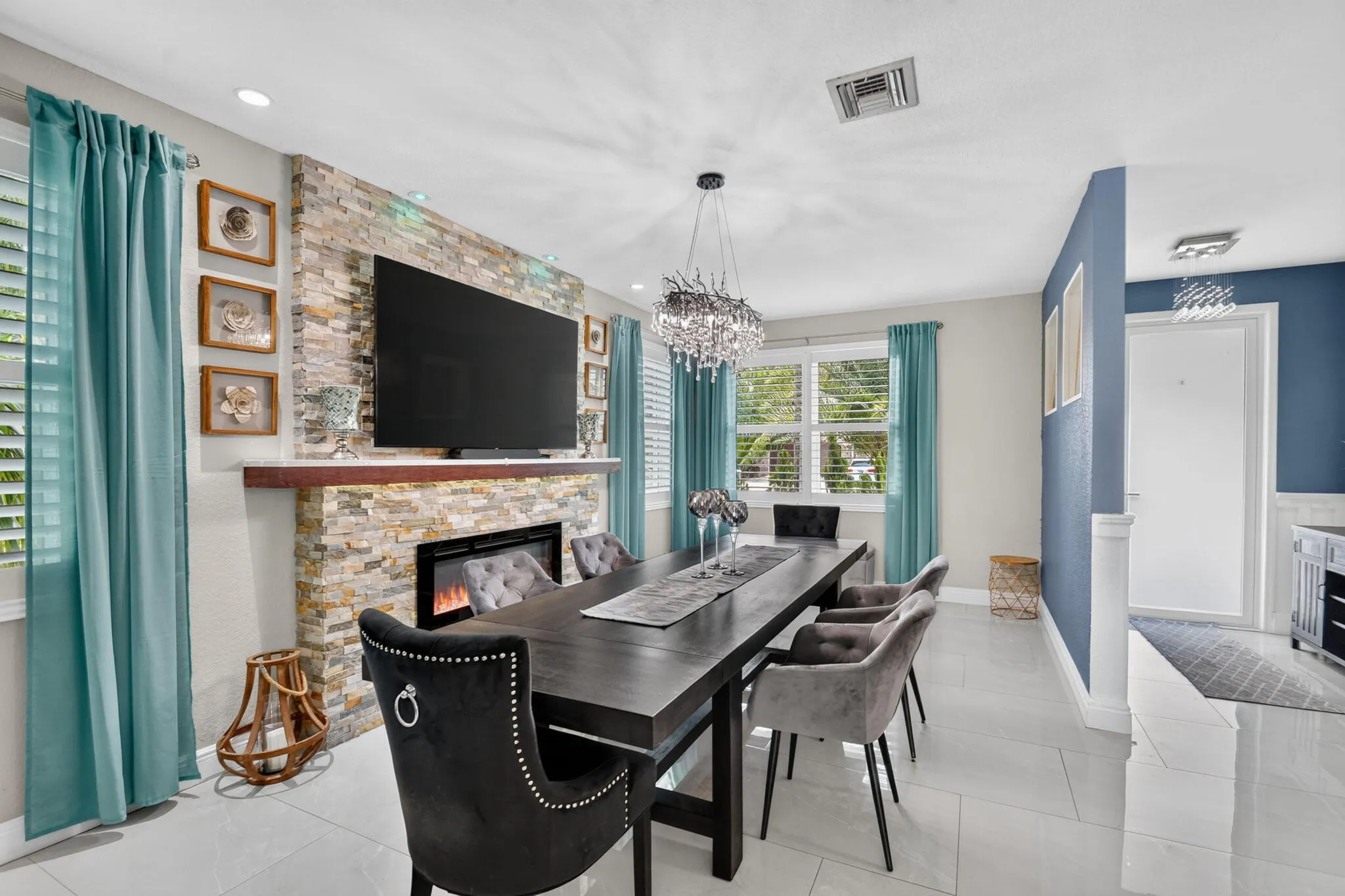living dining area