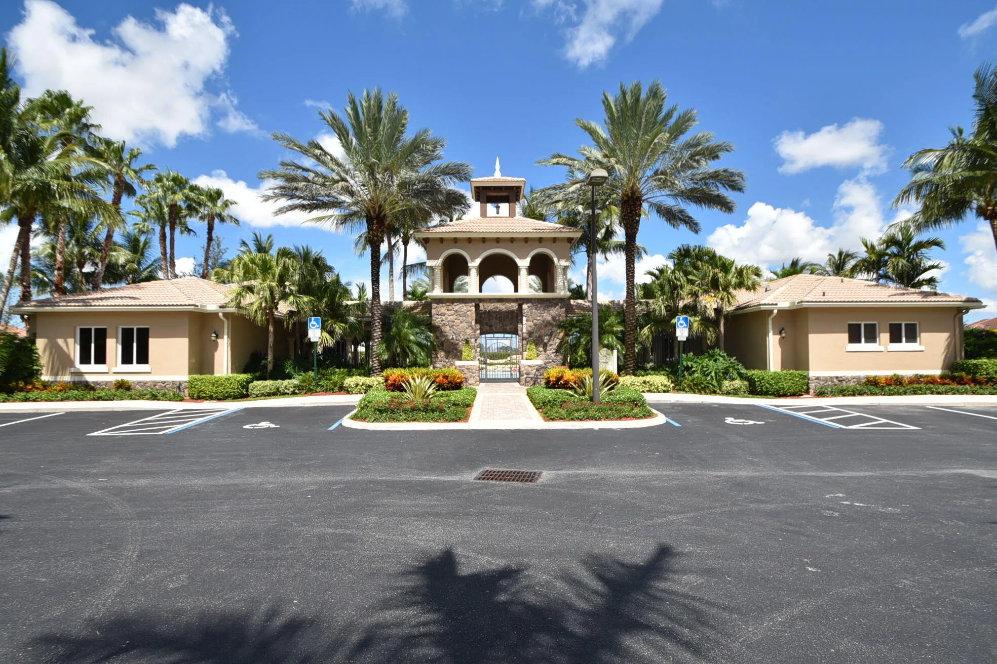 Cobblestone Clubhouse