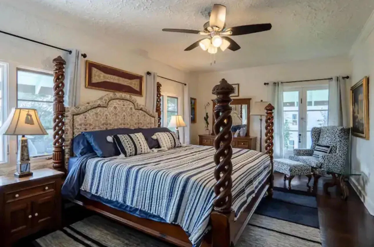Primary suite