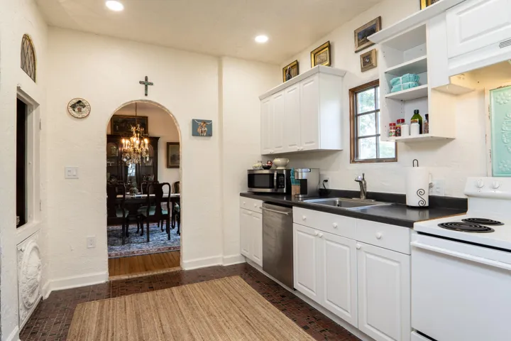 Kitchen to Dining Are