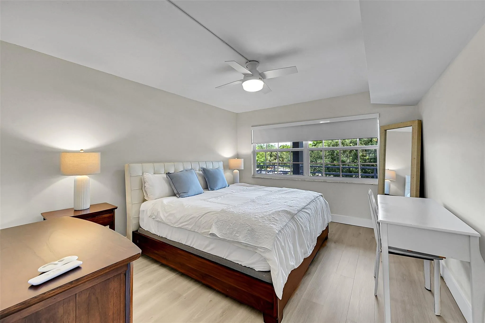 Spacious 2nd bedroom